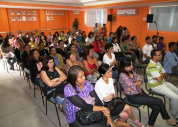 Coité: secretária de educação diz que prefeito concedeu aumento aos professores com responsabilidade e dentro da lei