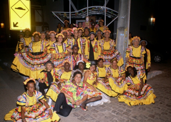 Grupo da terceira idade das Obras Irmã Dulce dança quadrilha em Riachão do Jacuípe
