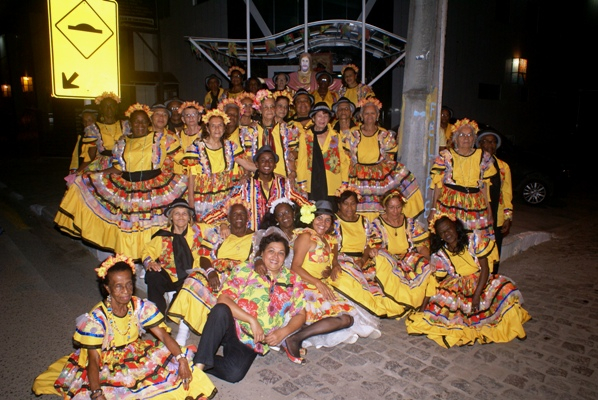 Grupo da terceira idade das Obras Irmã Dulce dança quadrilha em Riachão do Jacuípe