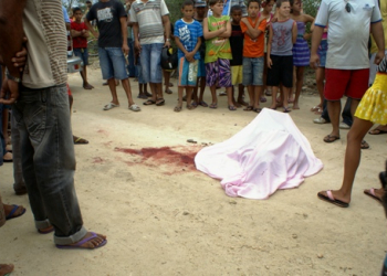 Homem é morto a facão, faca, taco de sinuca e garrafa em Coité