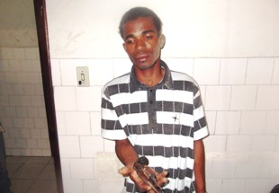 Policiais da 4ª Cia de Conceição do Coité prendem homem com arma de fogo