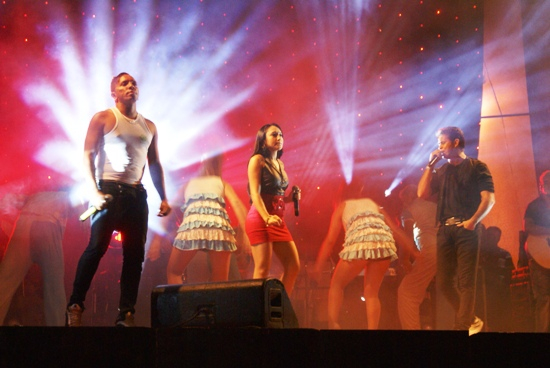 Arraiá do Banza – Festa marcada por grandes shows e bela apresentação de quadrilha