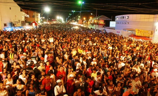 Saiba tudo sobre a festa de aniversário de Santaluz – Veja o álbum de fotos