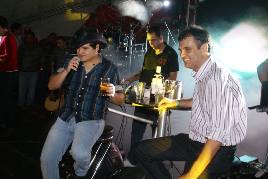 seu maxixe e junior- santaluz 76 anos