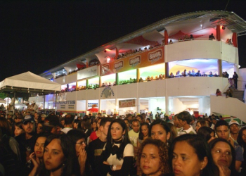 Justiça determina que seja vendida meia entrada para estudantes na vaquejada de Serrinha