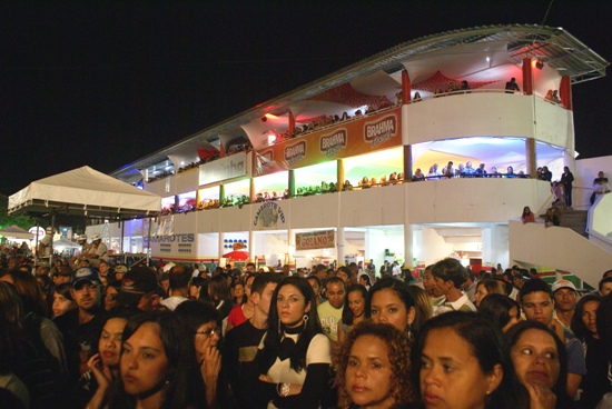 Justiça determina que seja vendida meia entrada para estudantes na vaquejada de Serrinha