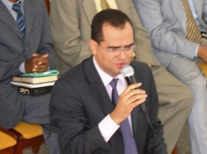 Coité – Cléber Couto diz que Igreja pode realizar festa dos evangélicos sem envolver Prefeitura.