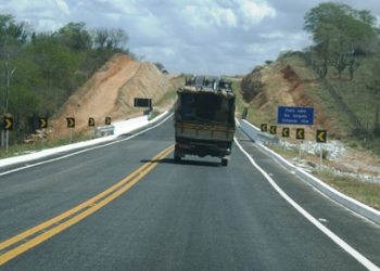 Estrada do “sonho” da população de Pintadas é inaugurada pelo governador Wagner