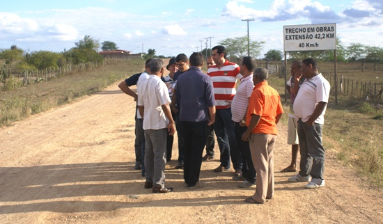 Obras da estrada Serra Preta/Riachão do Jacuípe serão retomadas