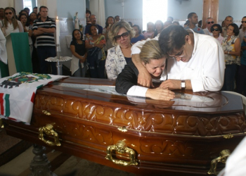 Muita comoção no sepultamento do filho de vice-prefeito de Feira de Santana