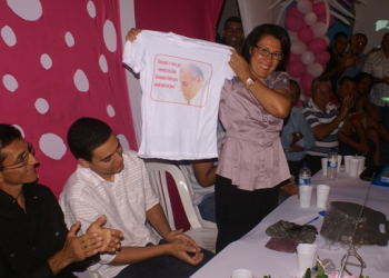 Riachão do Jacuípe – Durante reunião de amigos, praticamente foi lançada pré candidatura de Tânia