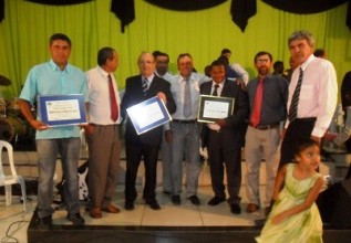 Câmara de Vereadores outorga cinco Títulos de Cidadãos Ichuenses