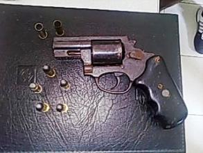 Polícia Militar da 4ª Cia/ Coité prende homem em flagrante com revólver
