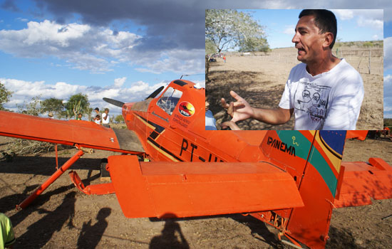 Avião que fez pouso forçado deve ser desmontado. Saiba também a “premonição” do vereador Edevaldo