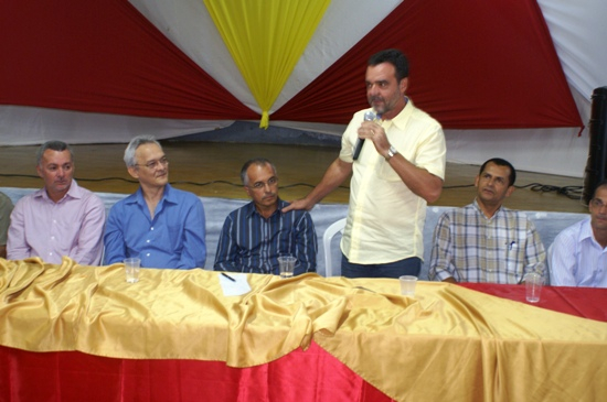 Em ato político com a presença de Daniel Almeida, Bobô, Nilton Vasconcelos e demais autoridades, prefeito de Várzea do Poço filia-se ao PCdoB