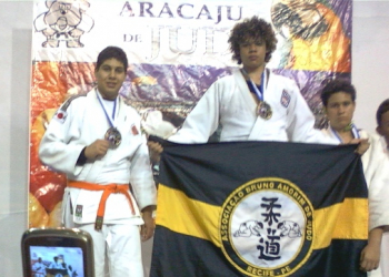 Em competição na cidade de Aracaju, judô coiteense fica em 2º lugar