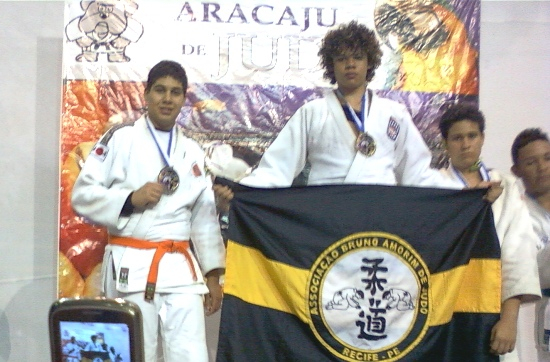 Em competição na cidade de Aracaju, judô coiteense fica em 2º lugar