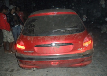 Ichu: veículo Pegeout 206 foi abandonado na comunidade de Maxixe