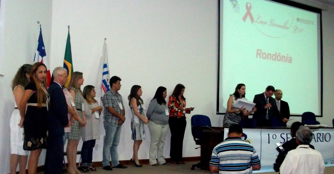 Município recebe Certificado por participação da Campanha do Laço Vermelho em 2010