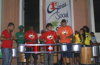 Sarau social - batuque de surdos - foto-raimundo mascarenhas