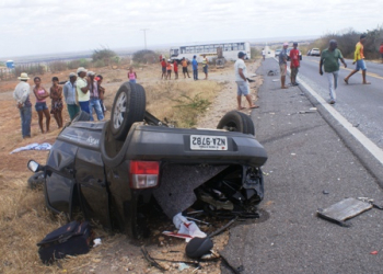 Exclusivo: acidente envolvendo ônibus de Coité e Fiat Uno mata irmão do prefeito de Ribeira do Pombal