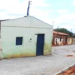 Prefeitura de Canudos realiza pavimentação e deixa casa no meio da rua