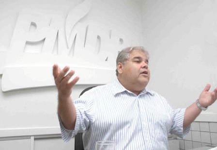 Lúcio quer PT respeitando o PMDB nos municípios onde podem caminhar juntos em 2012