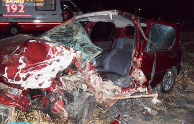 Acidente entre veículos da Fiat deixa dois mortos em Senhor do Bonfim