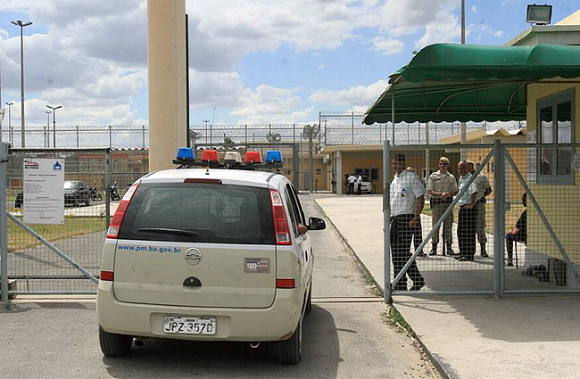 Serrinha: presos do Conjunto Penal iniciam rebelião