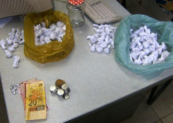 Políciais do 16º Batalhão prende três envolvidos com drogas em Serrinha e Barrocas