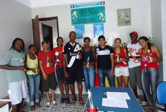 Cerimônia de premiação fecha com chave de ouro a quarta edição da Copa Mulher de Serrinha