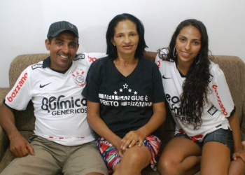 Familiares de Wallace estavam preparados para comemorar título do Corinthians, mas Vasco “jogou água no chopp”