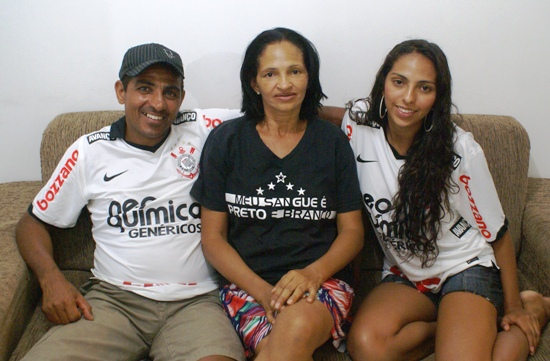 Familiares de Wallace estavam preparados para comemorar título do Corinthians, mas Vasco “jogou água no chopp”