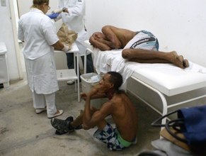 Polícia Militar evita linchamento de vendedores ambulantes