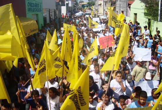 Salgadália – Alunos entram na luta pela emancipação