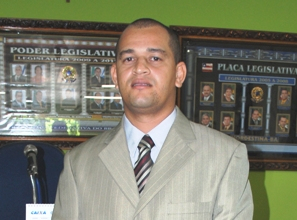 Presidente da Câmara conta sua versão em relação ao manifesto do professor Wanderson