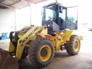 Nordestina ganha pá carregadeira 12C