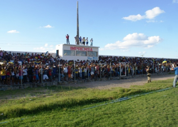 Valente quebra invencibilidade de Santaluz  em seus domínios e joga por um empate para ir a final do intermunicipal