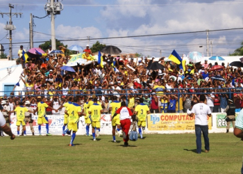 Seleção de Santaluz faz 4 a 0 em Valente e garante vaga na final