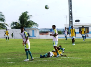 Valente preparou equipe para domingo com duas alterações