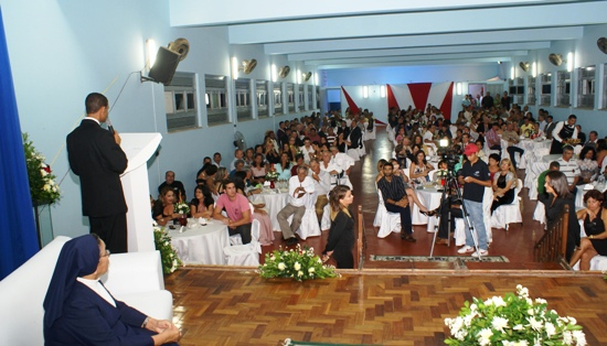 Pessoas que contribuíram com a história foram homenageadas na festa de emancipação