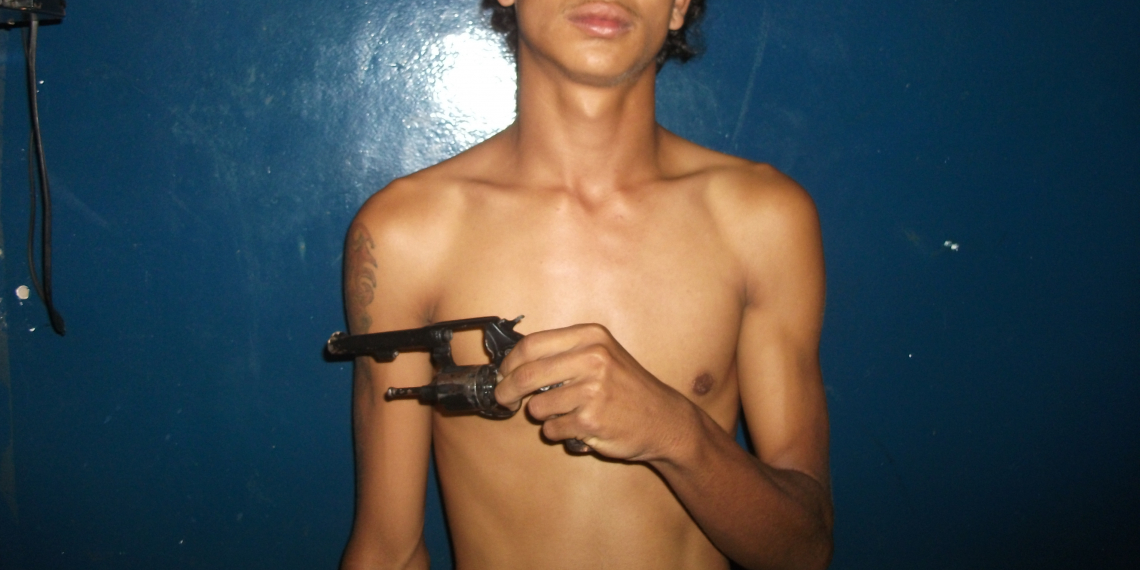 Policiais da 4ª Cia apreende menor com arma de fogo em Coité