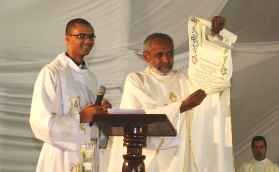 Ordenação do diácono Oldack Filho em Retirolândia - foto-Raimundo Masdarenhas