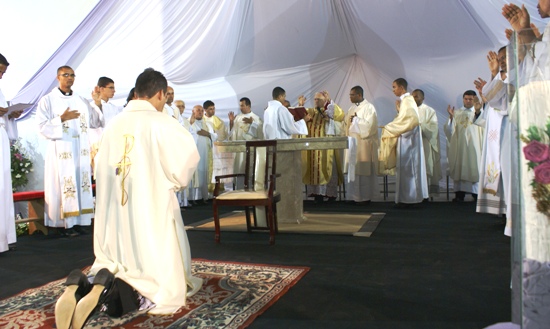 Ordenação do diácono Oldack Filho em Retirolândia - foto-Raimundo Masdarenhas