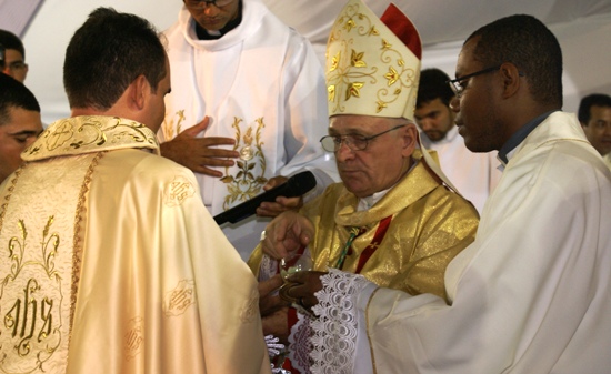 Ordenação do diácono Oldack Filho em Retirolândia - foto-Raimundo Masdarenhas