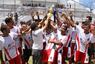 Com gol de Vizek, Tapera conquista título do Campeonato Coiteense dos Quarentões
