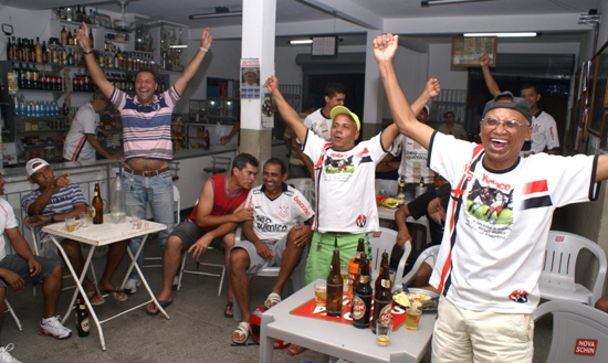 Torcida do Corinthians de Wallace, faz grande festa pela conquista em Coité