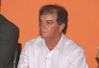 Vertinho defende a manutenção de Deraldo Ramos na chapa de Renato