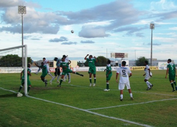 Jogando em Serrinha, Atlético de Alagoinhas empata com Vitória da Conquista