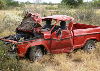 Comerciante de Riachão do Jacuípe perde controle de veículo e invade fazenda